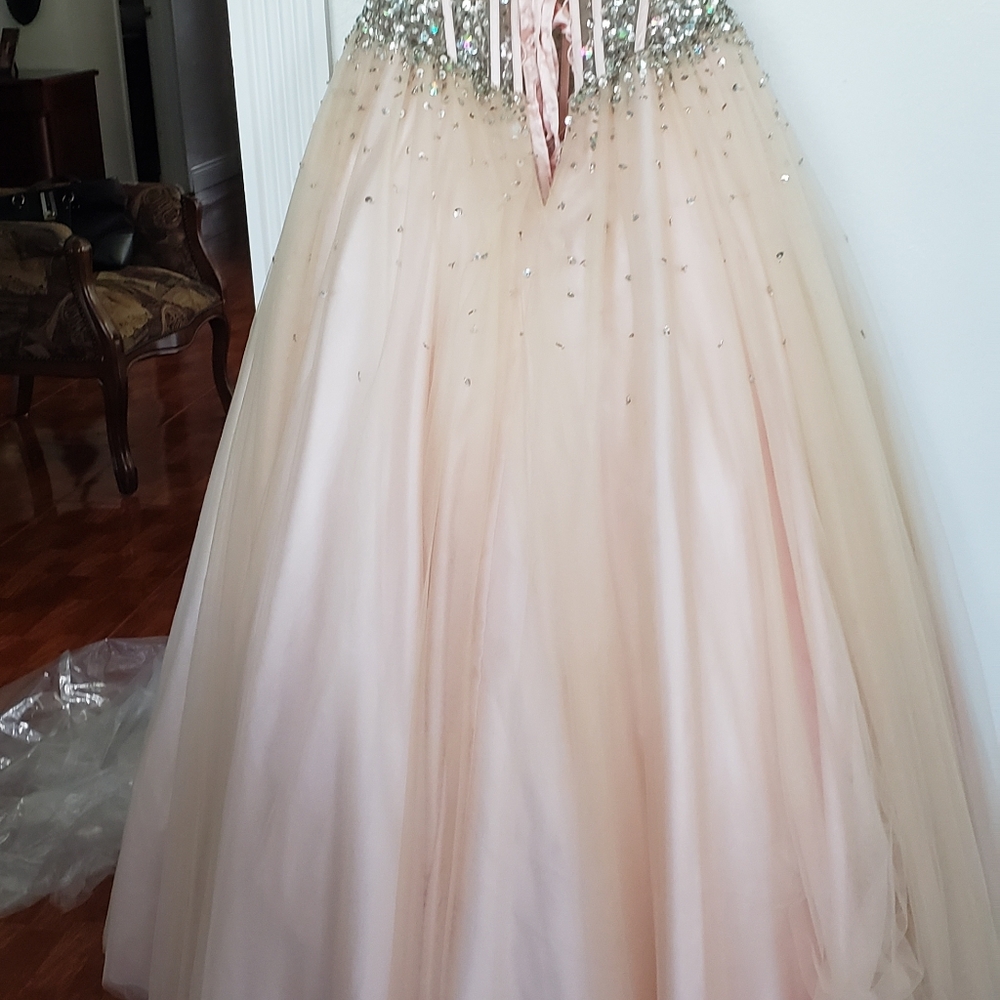 Dress party
